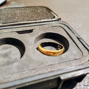 Ridge 4mm Beveled 24k Gold Plated Tungsten & Black Silcone Rings 4mm